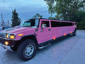 Alquiler de Limusina Hummer Rosa en Barcelona